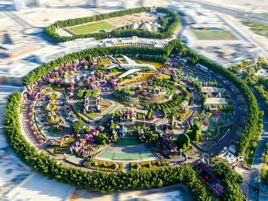 Парк мушриф дубай. Safa park фото. Аль сафа дубай. Гарден сад в дубаях. Al safa dubai парк.