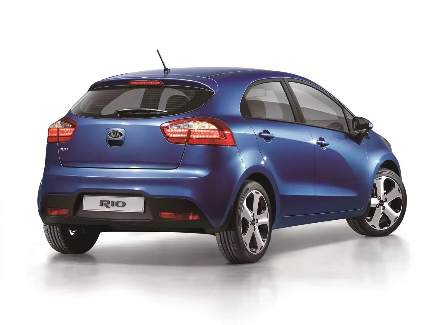 Kia Rio 2012. Кия Рио хэтчбек 2023. Киа Рио седан и хэтчбек. Kia Rio II хэтчбек 2009. Хэтчбек тип