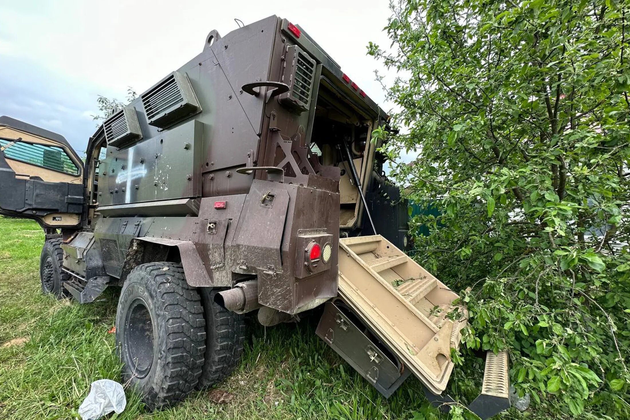 Атака дрг на белгородскую область. MAXXPRO бронеавтомобиль. MRAP MAXXPRO. КРАЗ Кобра бронеавтомобиль. Бронеавтомобиль MAXXPRO американский.