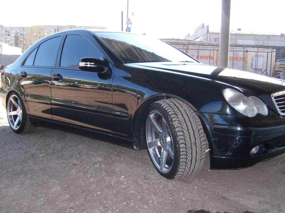 Авито ставропольский край колес. W203 Mercedes r16. Mercedes w203 r18. Mercedes w203 r17. Mercedes Benz w203 r18.