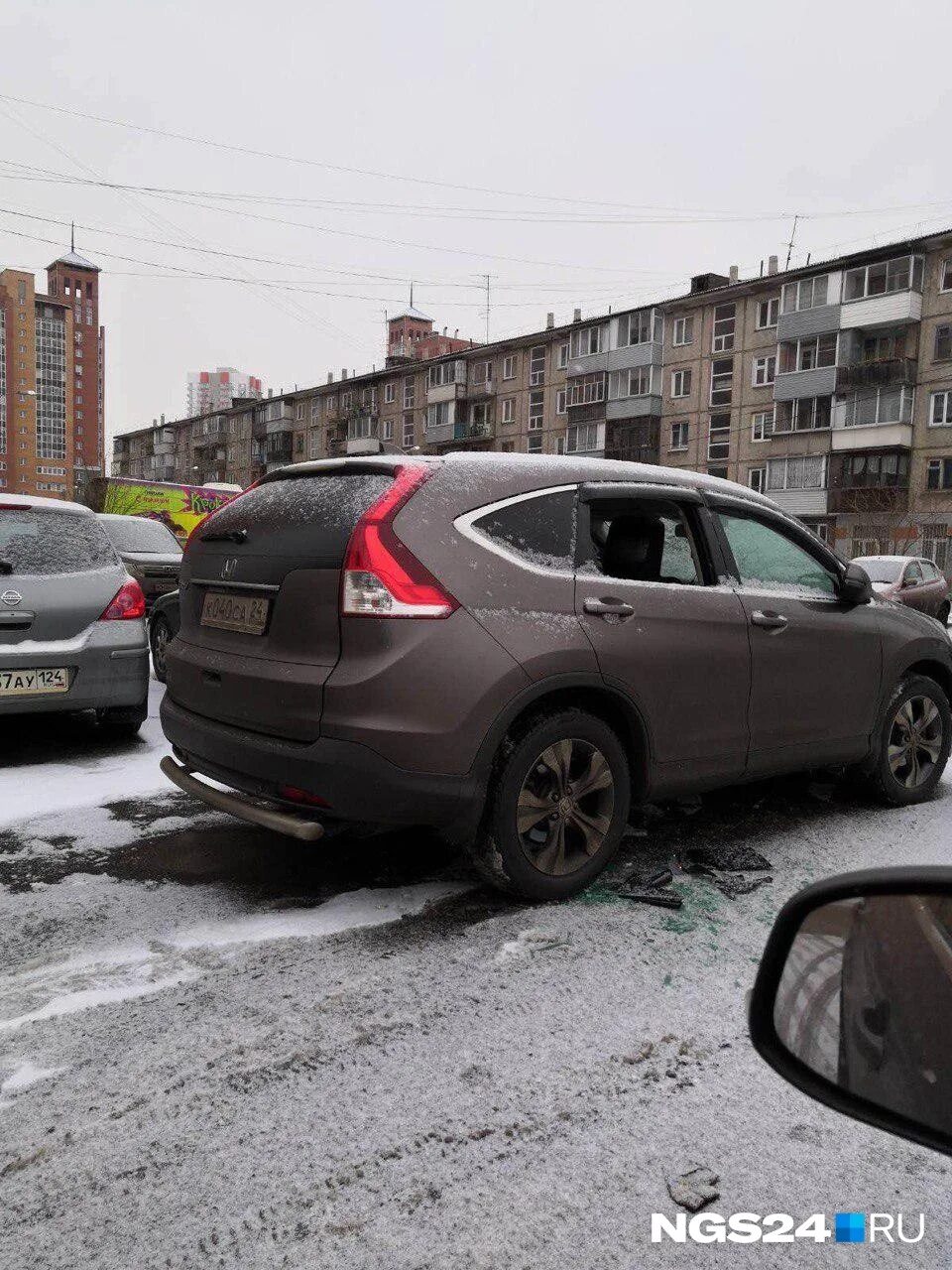 Нгс авто. Разбитая RS 6 во дворе. Повреждение машин с буквой z в Красноярске.