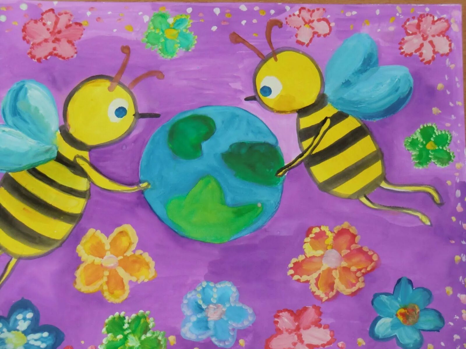 Рисование насекомых в детском саду. Детский рисунок. Пчела рисунок. Рисование на тему насекомые в дет.