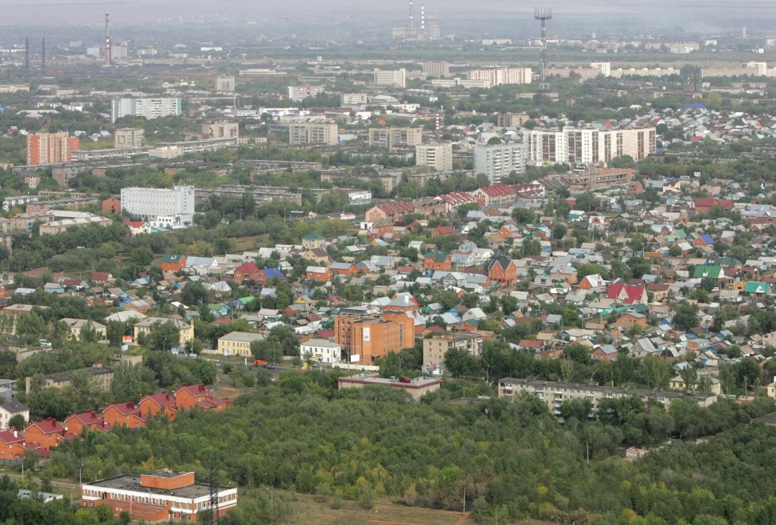 Сколько людей живет в орске. Город Орск Оренбургская область. Виды города Орска Оренбургской области. Город Орск центр города. Ленинский район Оренбург.