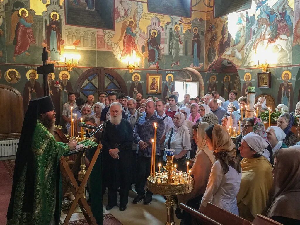 служба в церкви великий новгород. божественная литургия в саранске фестиваль 9 февраль. служба в церкви великий новгород. литургия в новочеркасском вознесенском соборе. новочеркасский кафедральный собор приезд патриарха.