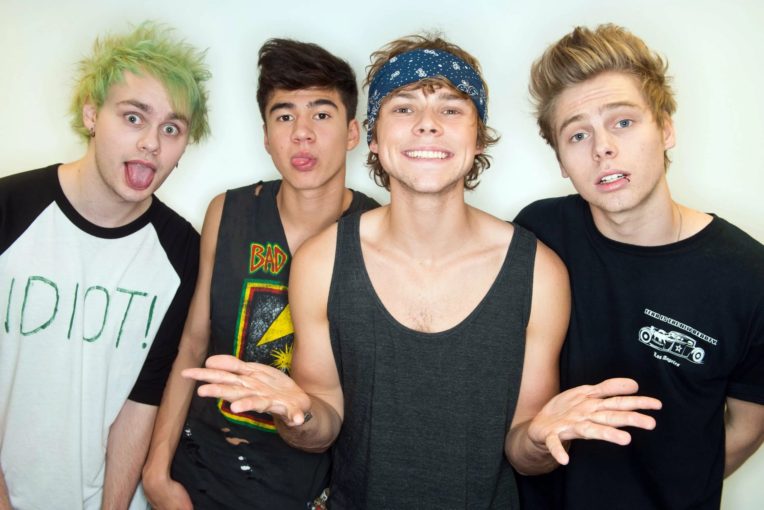 Песня seconds of summer. Группа 5 seconds of Summer. Группа 5 seconds of Summer участники. 5 Секунд лета группа. 5sos.