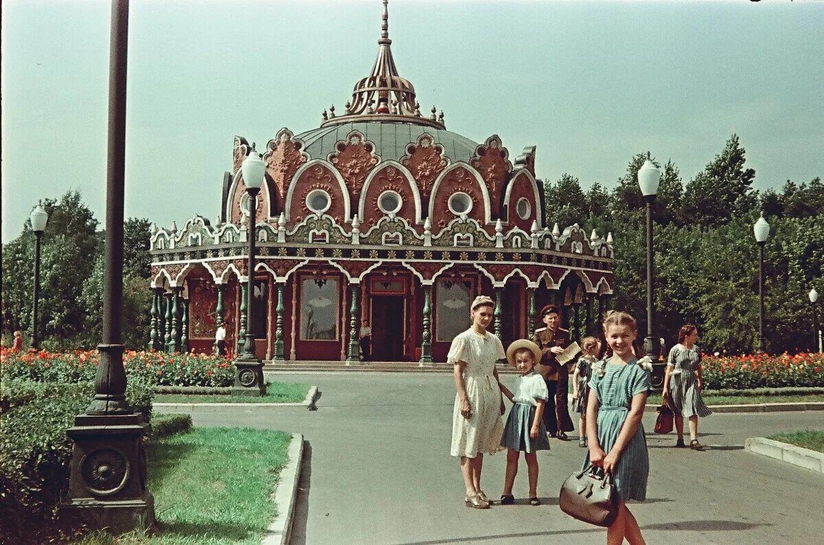 Павильон Главтабак на ВДНХ. 35 Павильон ВДНХ. Павильон Москва ВДНХ 1954. Павильон № 35 «табак» на ВДНХ.