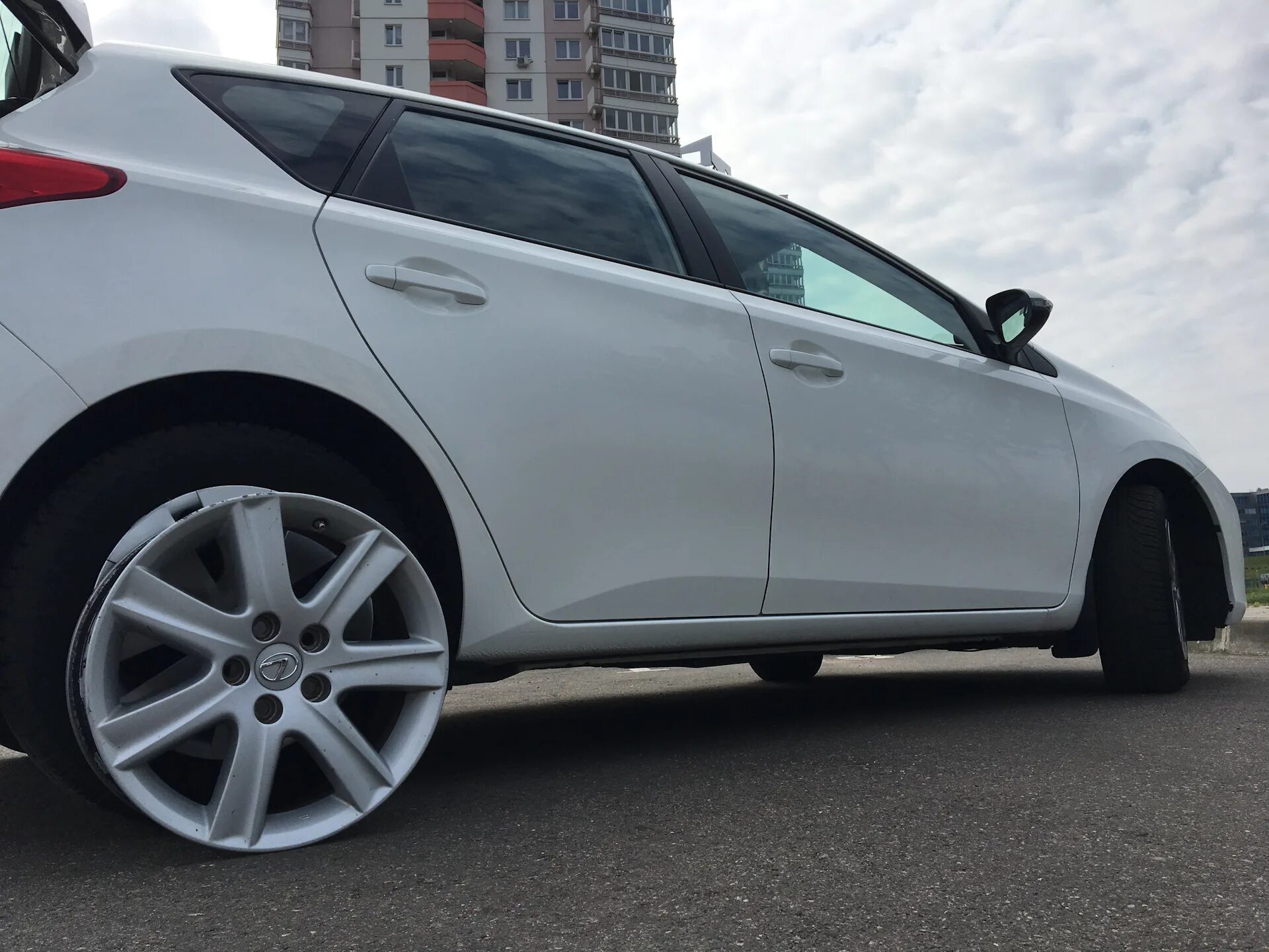 Колеса на тойоту аурис. Auris диски 18. Toyota auris сверловка колёса. Колеса на тойоту аурис. Колеса на тойоту аурис.