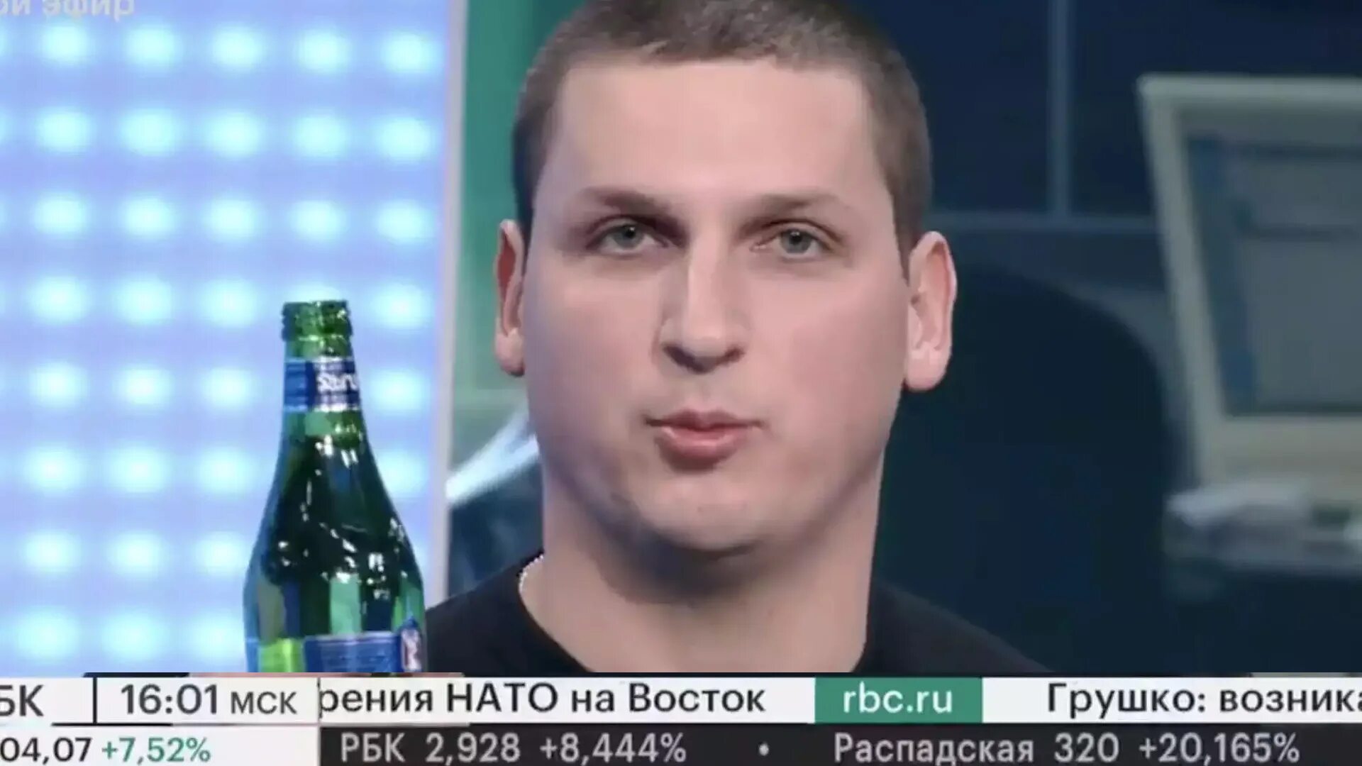 Карабьянц рбк. Ведущий рбк новости. Ведущие рбк 2022. Ведущий рбк. Ведущий рбк новости.