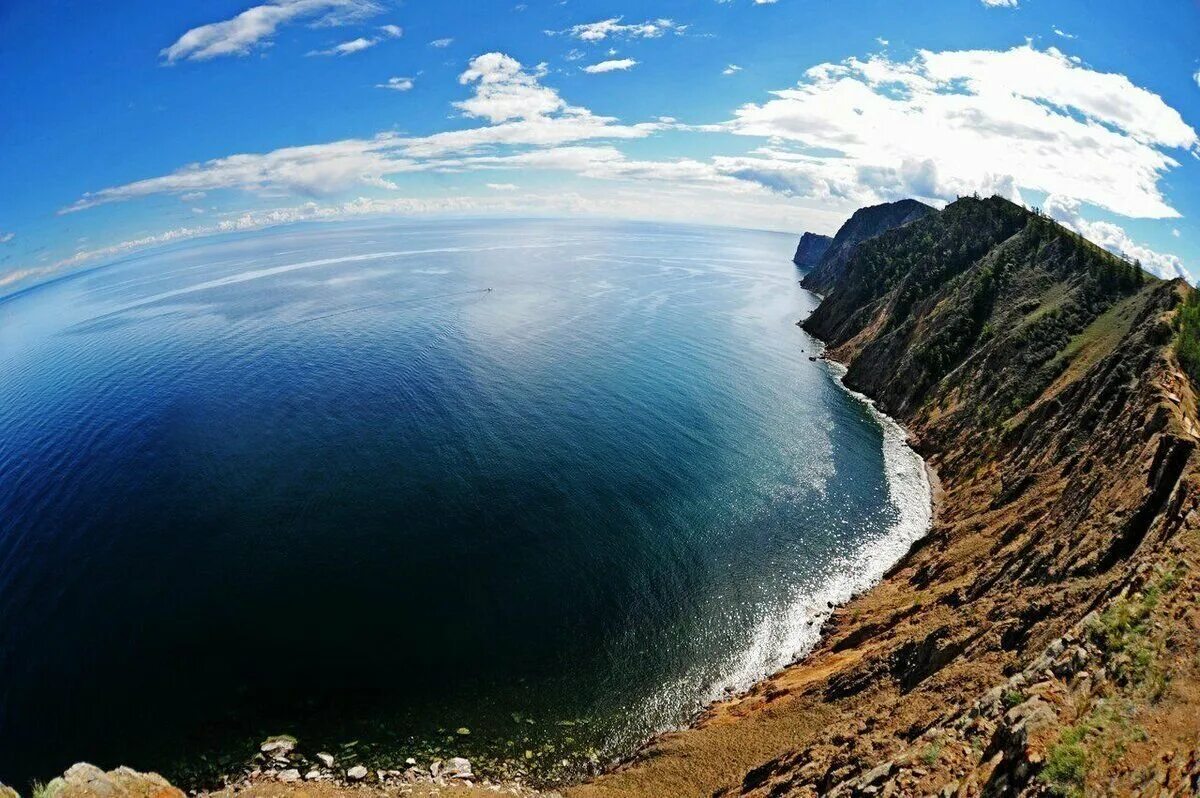 Самого глубокого озера в мире. Глубокое озеро Байкал. Байкал самое глубокое озеро в мире. Акватория озера Байкал. Байкал самое глубокое озеро в мире.Ольхон.