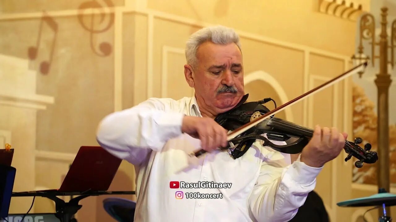 Дадашев дирижер. Дадаш дадашев скрипач. саадула караев. дагестанский шансонье. махачкала скрипач дадаш.