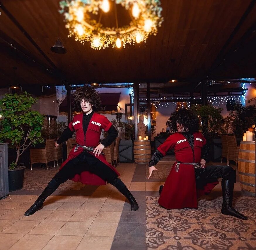 Сули да гули московская ул 62 фото Foto di Сули-Гули Ресторан Restoran