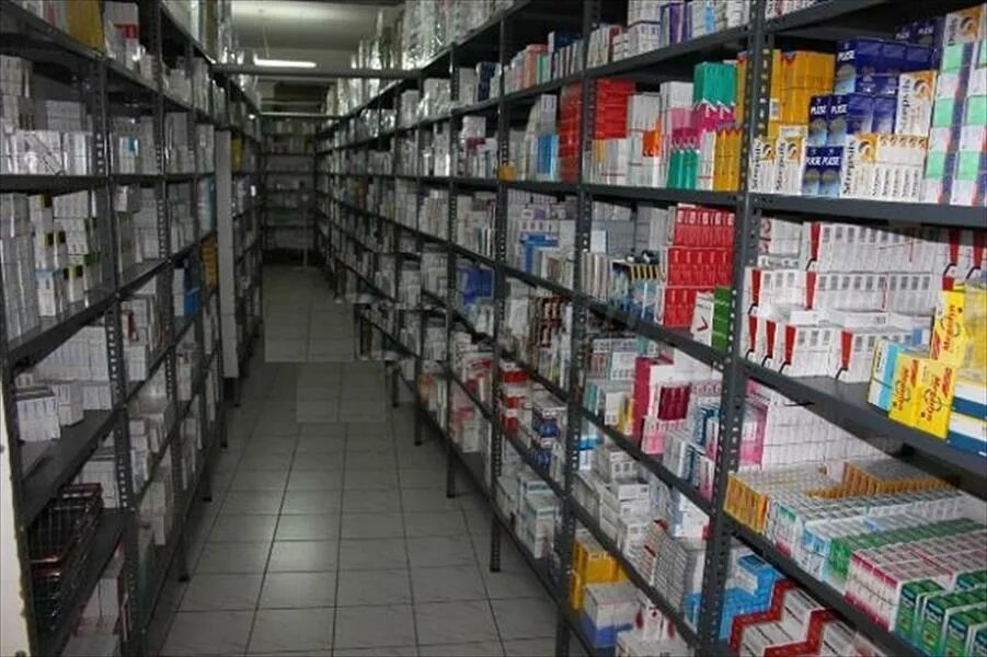 Организация хранения аптечных товаров. Помещение для хранения лекарственных средств. Склад лекарств. Склад для хранения лекарственных препаратов. Оптовая торговля медикаментами.