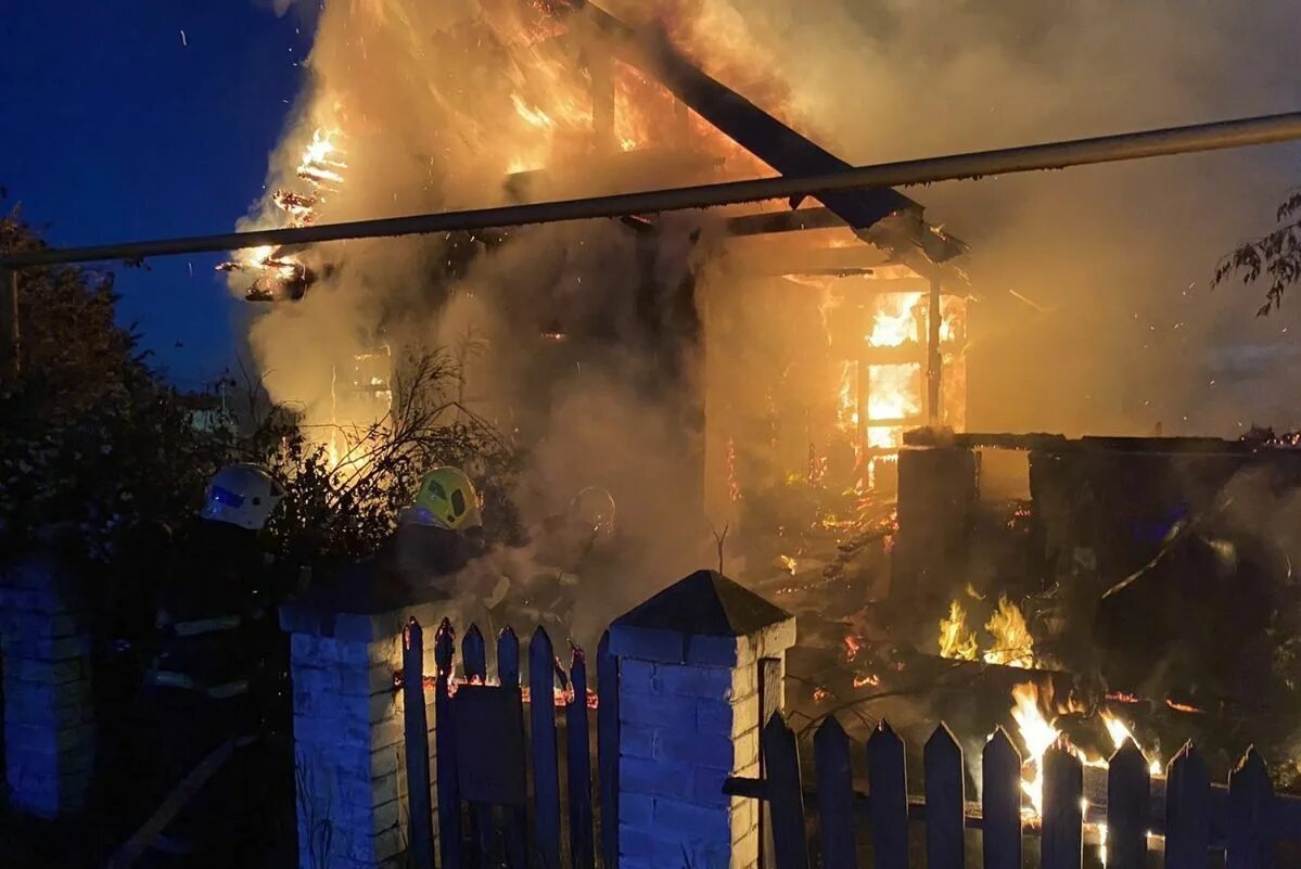 Что горит в нижнем новгороде. Пожар на улице Кима Нижний Новгород 15.10.22. Пожар в Нижнем Новгороде сейчас в Сормовском районе. Пожар в Сормово Нижний Новгород сегодня. Пожар в Нижнем Новгороде вчера в Сормовском районе.