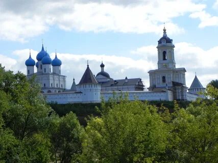 Монастырь там