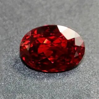 Как называется красный камень драгоценный