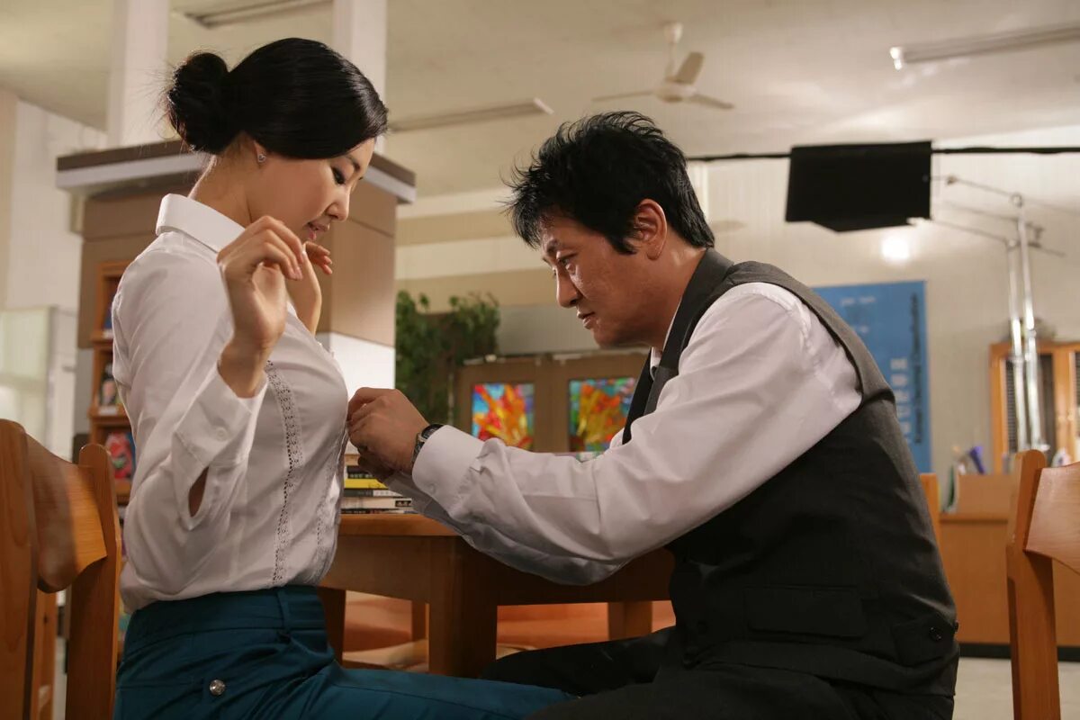 Японские учителя. Japanese film _ poor daughter-in-law ( 2013. Насилие над женщинами и детьми. Шантаж японцев. Шантаж японцев.