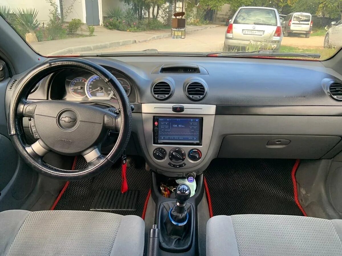 Лачетти хэтчбек салон. Chevrolet Lacetti 2008 хэтчбек салон. Chevrolet Lacetti 2008 салон. Lacetti 1.4 салон 2008. Шевроле Лачетти хэтчбек 2008 салон.