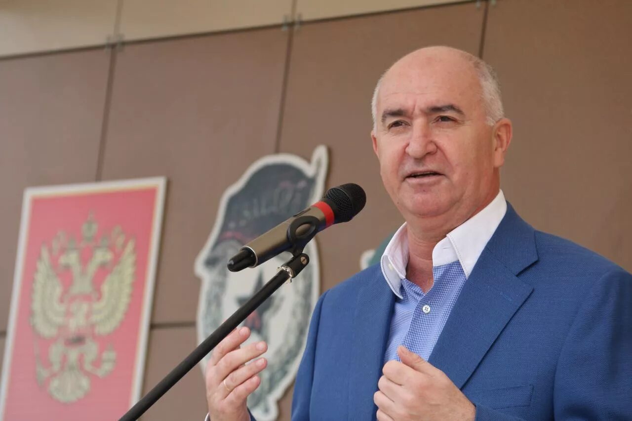 Мэр новороссийска кравченко. Глава города новороссийска. Глава города новороссийска. Андрей кравченко мэр новороссийска фото. Глава города новороссийска.