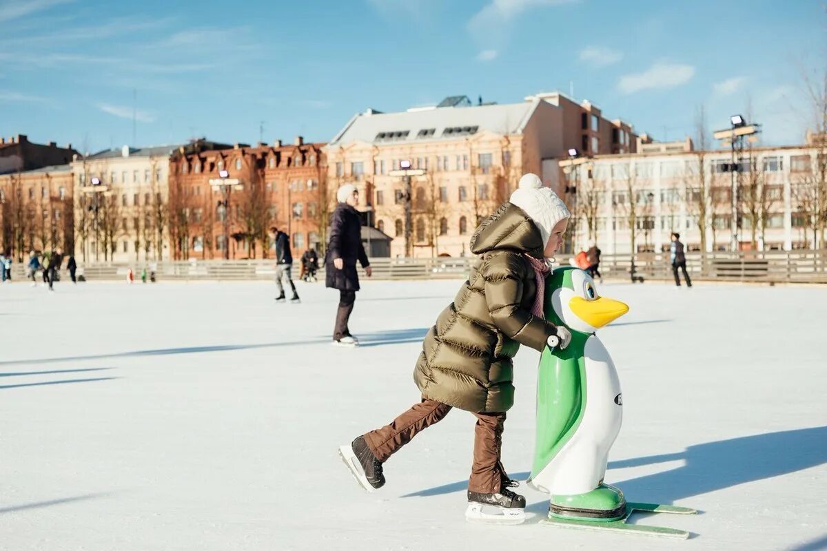 Каток в новой Голландии Санкт-Петербург. Новая Голландия каток. Каток Голландия в СПБ. Новая Голландия СПБ каток.