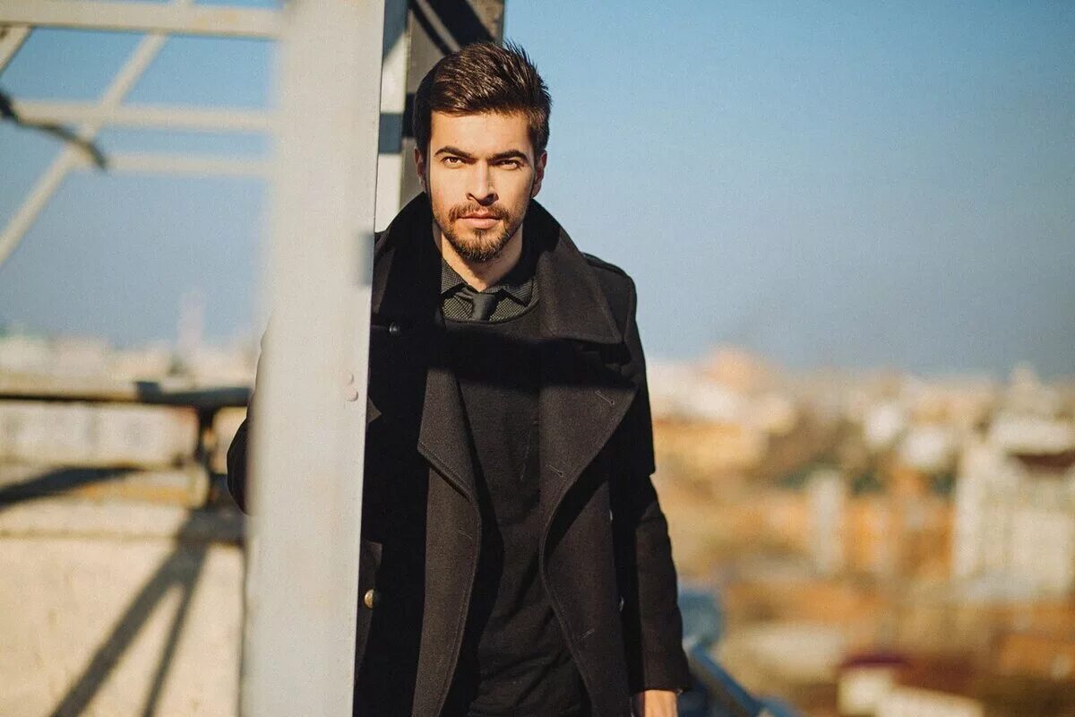 Веду певец. Веду певец. Ведущий. Веду певец. Топ ведущий.