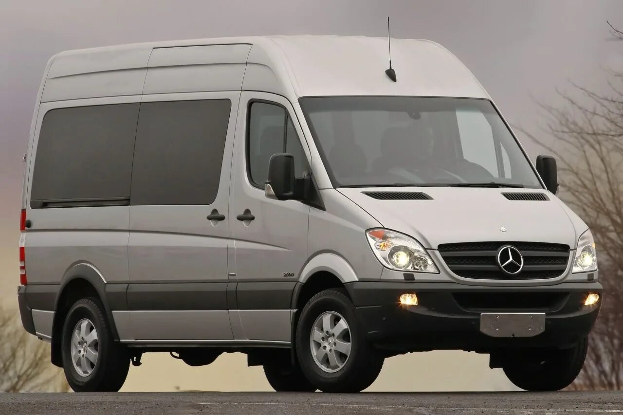 Спринтер екатеринбург. Mercedes-Benz Sprinter 2500. Мерседес Бенц Спринтер 3. Mercedes-Benz Sprinter 2013. Mercedes Benz 2500 Sprinter van.