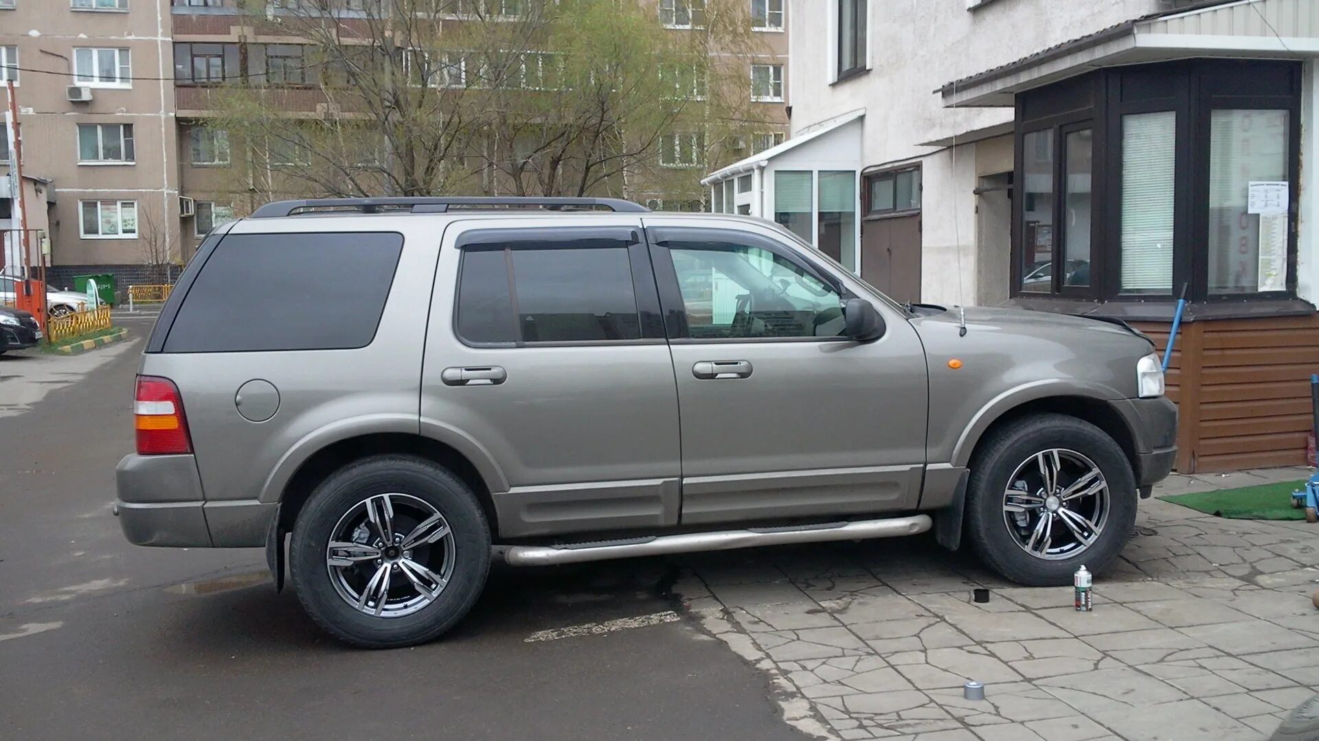 Диски эксплорер. Ford explorer 4 колеса. ford explorer r18. диски форд эксплорер 4. диски форд эксплорер 2.