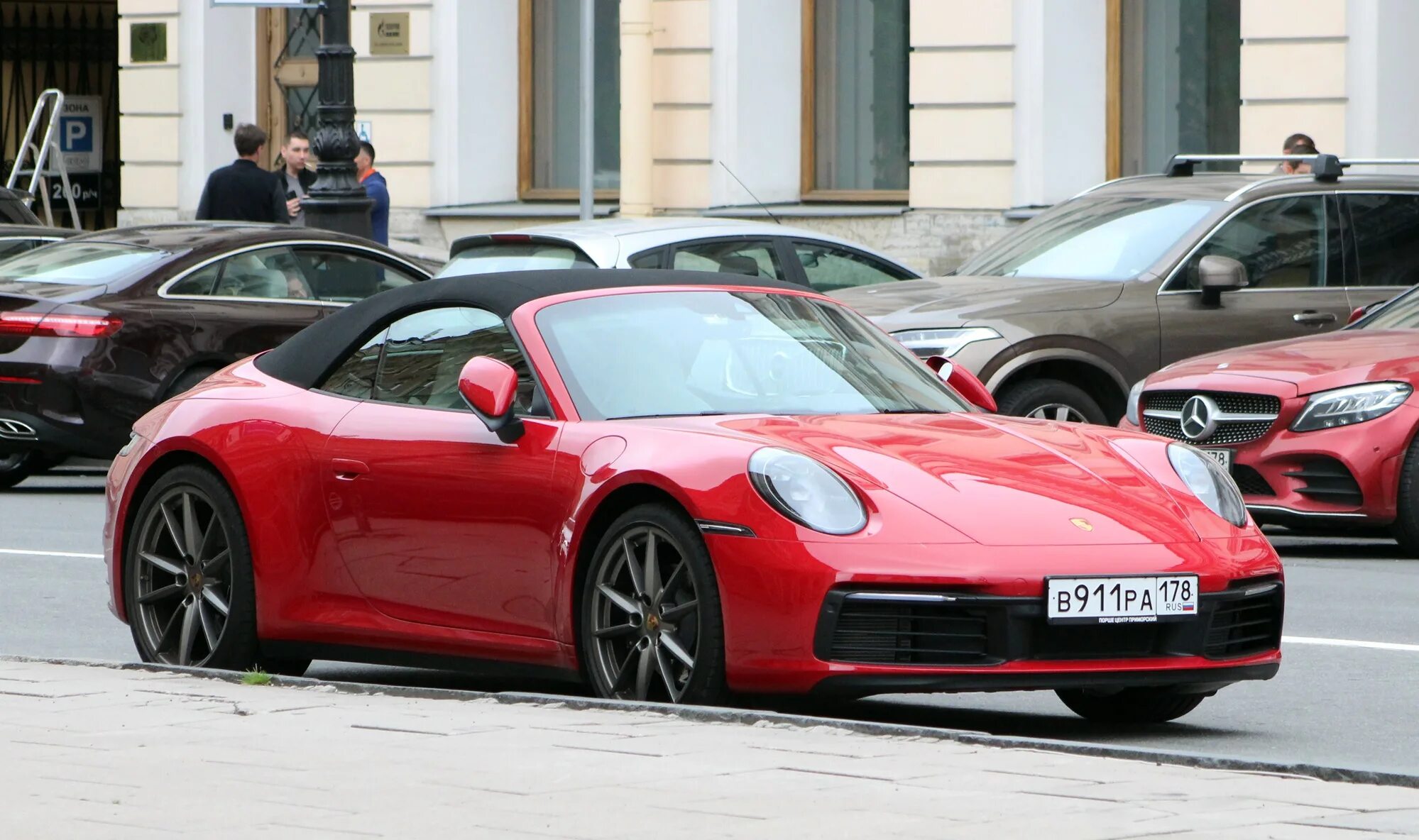 Porsche 911 196. Porsche 911 в Москве. Porsche 911 в России. Порше 911 199.