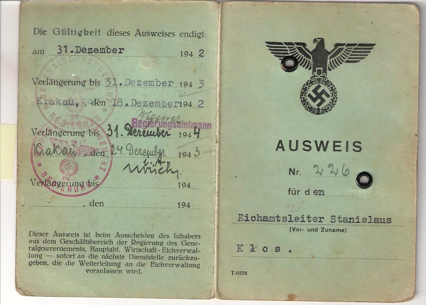 Оккупационная власть. Паспорт вермахта. Паспорт германии аусвайс. Документы на оккупированных территориях. Документы оккупации.