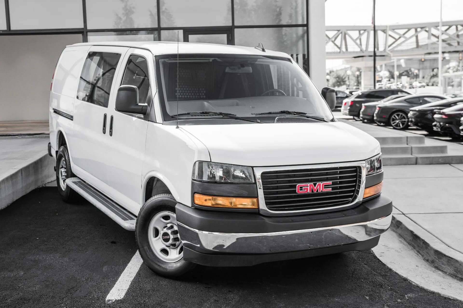 Gmc savana 2021. Gmc savana g1500. Шевроле gmc savana. Gmc savanna. Gmc savanna.