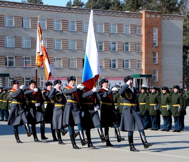 Сайт нввку новосибирское. Новосибирское высшее военное командное училище. Выпуск Новосибирского военного училища. Выпуск лейтенантов НВВКУ. НВВКУ выпуск 2009.