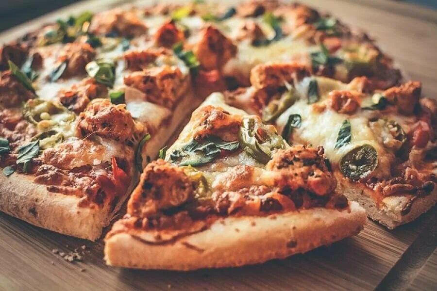 Pepperoni, Pineapple & Jalapeño Pizza + A Winner! The Larson Lingo Bloglovin