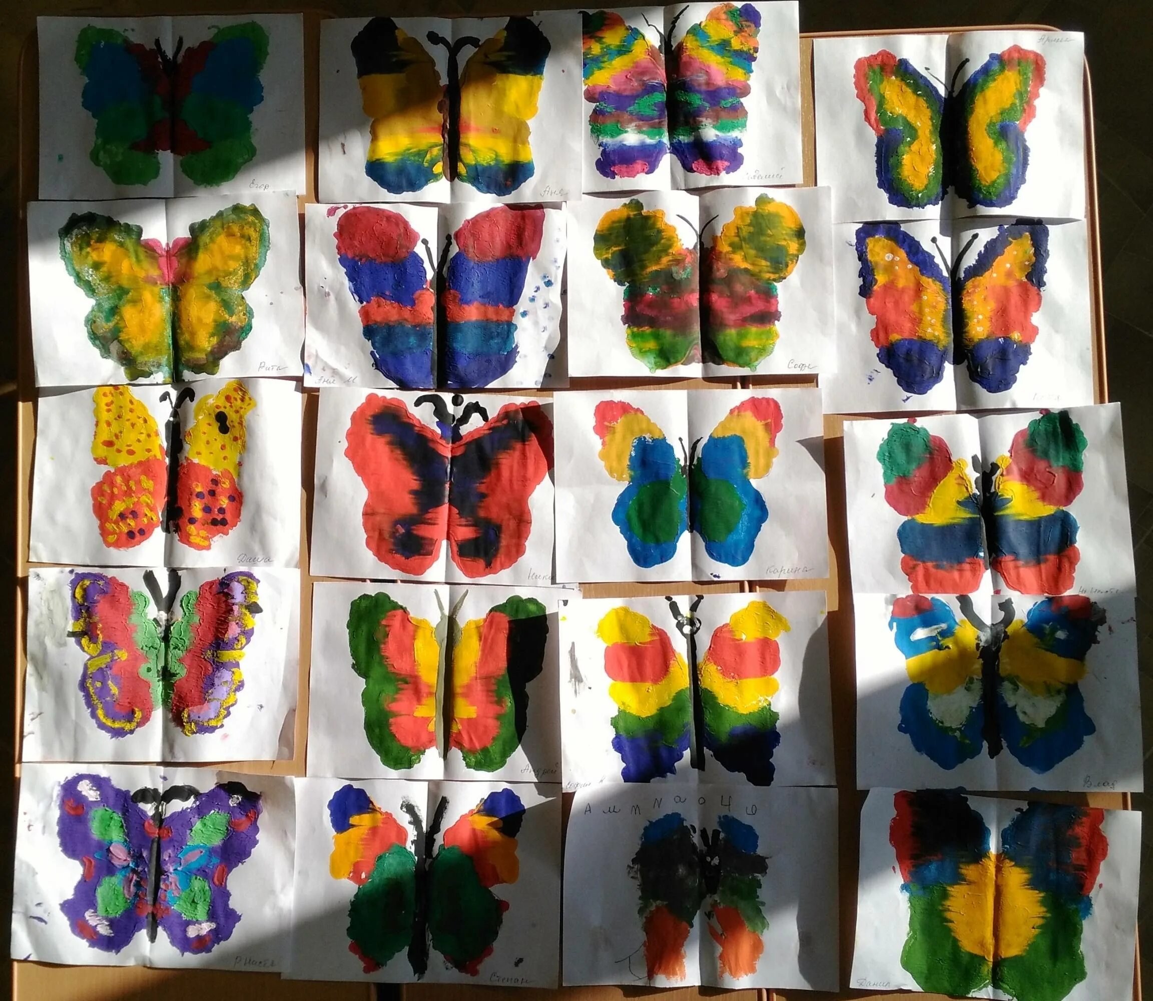 Монотипия нетрадиционная техника рисования. Рисование пейзажная монотипия дети. Монотипия в детском саду. Монотипия техника рисования для детей бабочка. Техника рисования монотипия в детском саду.