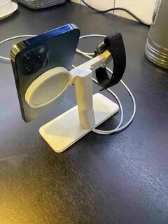 Magsafe stand