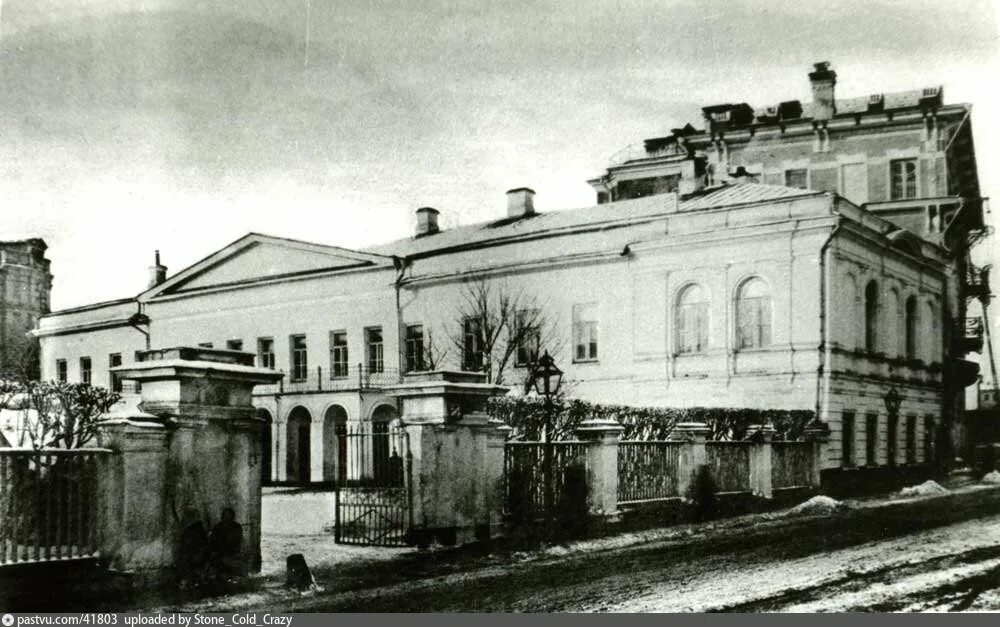 Усадьба талызиных. Усадьба гоголя в москве. дом талызина в москве гоголь. дом гоголя москва никитский бульвар.
