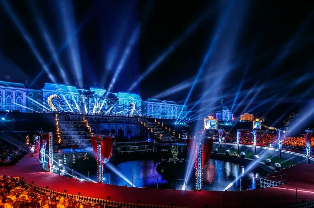 Закрытие фонтанов в петергофе 2025. Церемония закрытия фонтанов петергоф. шоу закрытия фонтанов в петергофе 2025. праздник закрытия фонтанов в санкт-петербурге.