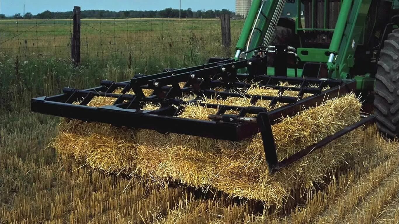 Погрузчики сена. Погрузчик тюков (Carrier). Захват John Deere. Погрузчик квадратных тюков. Захват для тюков.