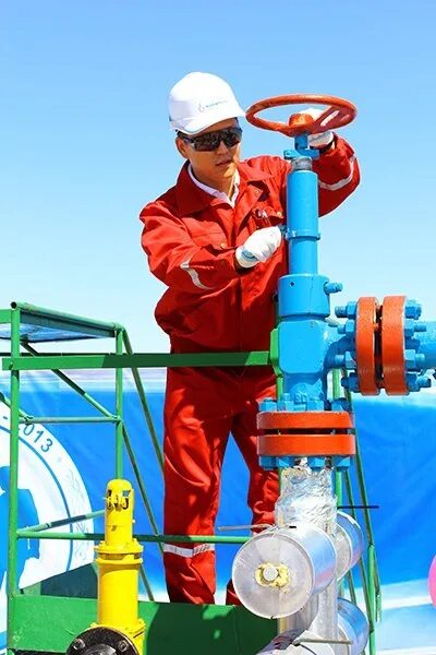 Оператор нефтянка. Оператор по исследованию скважин. оператор нефтяных и газовых скважин. оператор нефтяных скважин. агрегаты операторов по исследованию скважин.