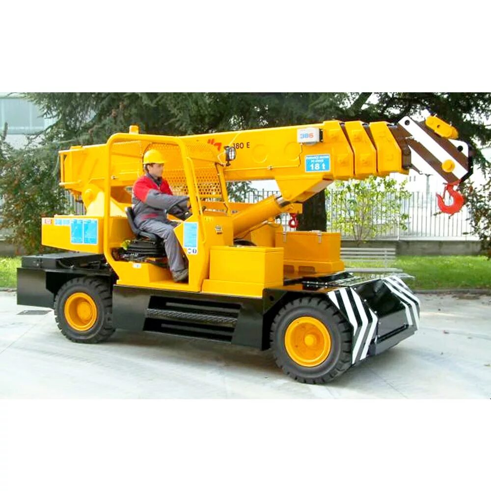 Мини кран строительный ocalift 400/600 кг. Zoomlion люлька 30м. Самый маленький кран. Самый маленький кран. Самый маленький эвакуатор.