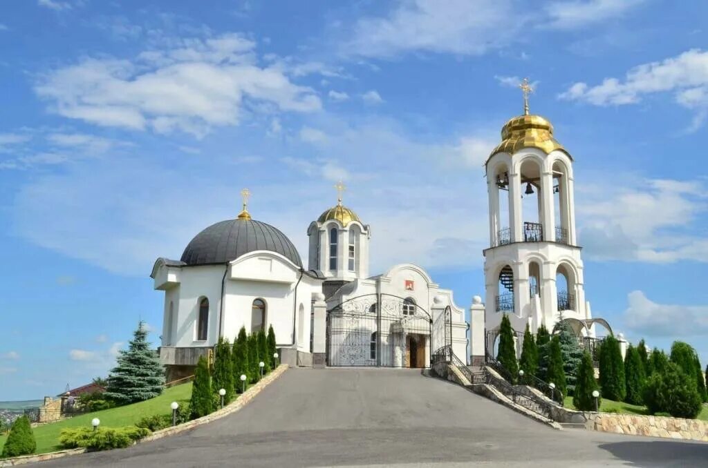 Пятигорск женский монастырь. Пятигорск женский монастырь. Свято георгиевский женский монастырь розы. Свято-георгиевский женский монастырь кисловодск. Свято-георгиевский женский монастырь кисловодск.