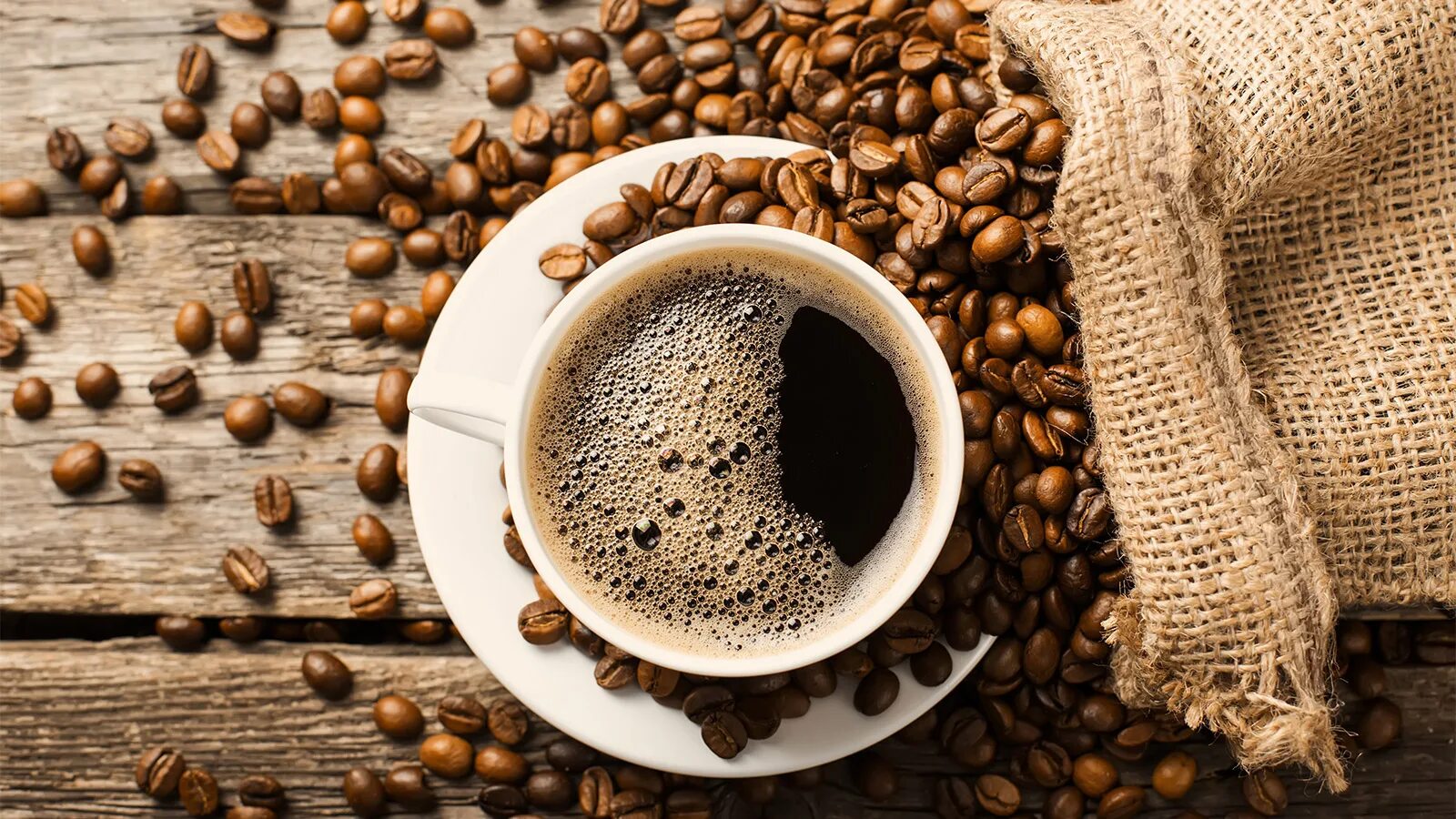 Кофе фото. Чашка кофе с зернами. Кофе в зернах. Кофейная тема. Www kofe