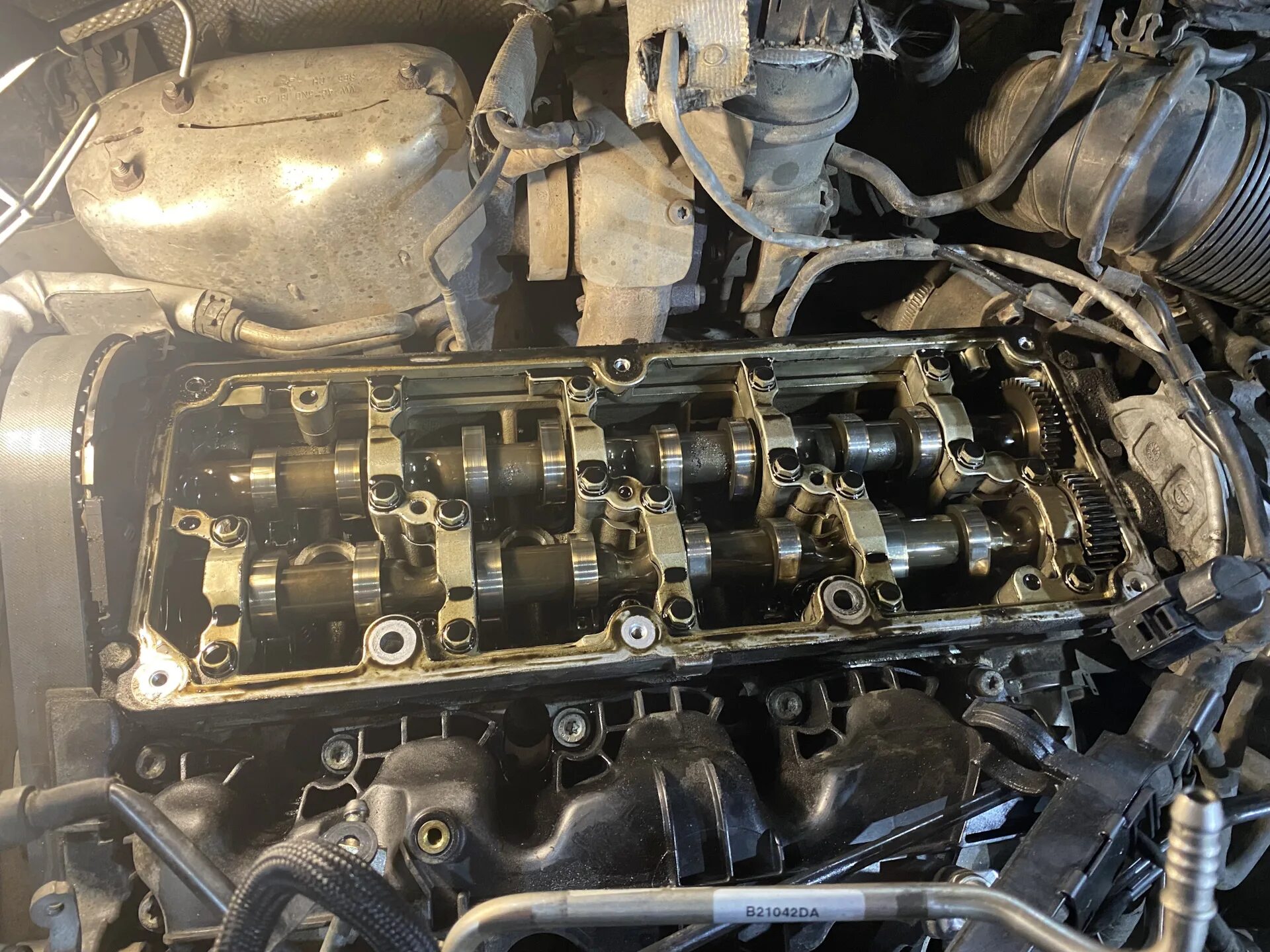 Замена прокладки клапанной крышки - Volkswagen Passat B5, 2 л, 2003 года планово