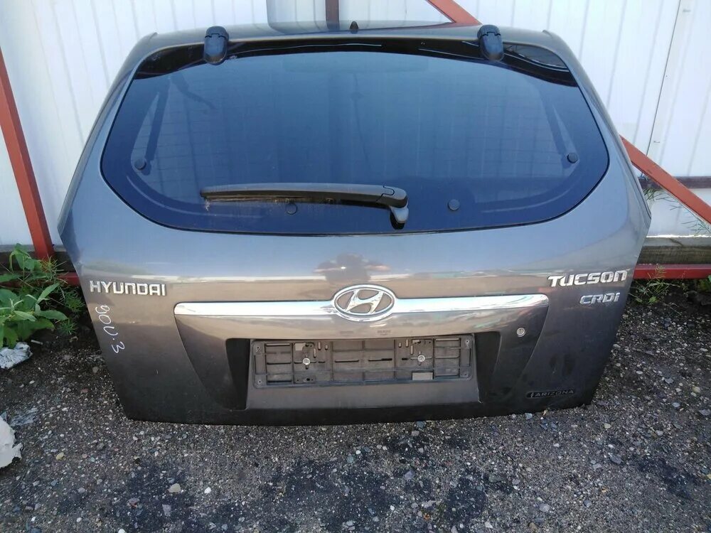 Крышка багажника для хендай туксон. Крышка багажника hyundai tucson 3 поколения. Крышка багажника хендай туссан. Накладка крышки багажника tucson 3. Hyundai tucson 2007 крышка багажника.