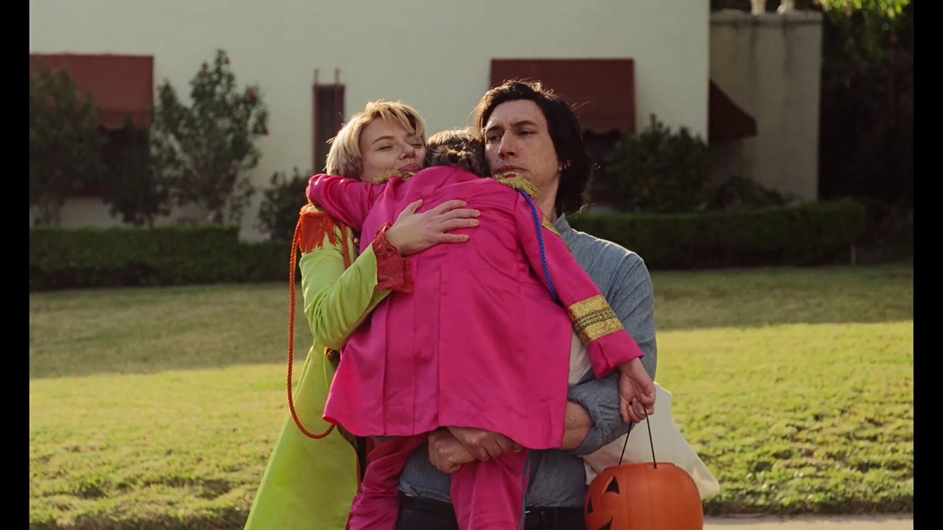 Tales of the city 2019. Лучшие рассказы 2019. Брачная история 2019. Кадим рэмси. Скарлетт йоханссон брачная история.