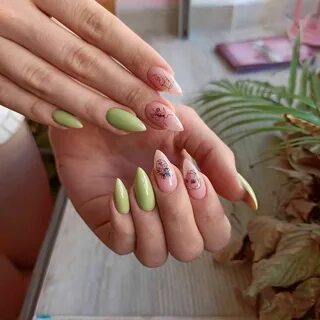 Ногти маникюр фисташковый