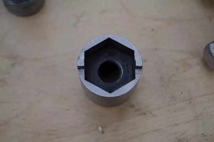 Съёмник барабана super b 1018. Ключ универсальный gator grip. Ключ втулка. Съемник барабана задней втулки xcycle. Ключ универсальный gator grip.