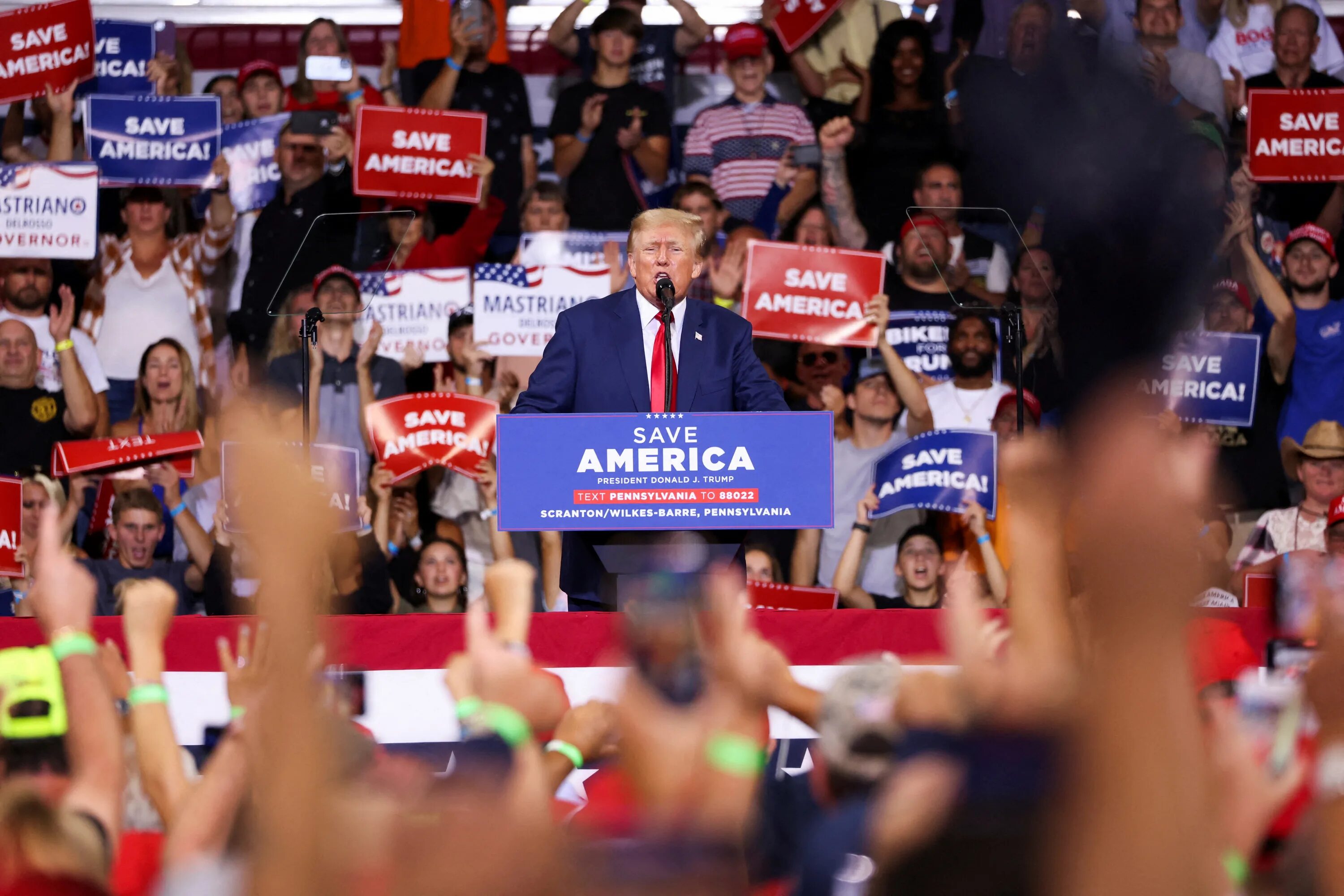 Сколько лет байдену и трампу сейчас 2025