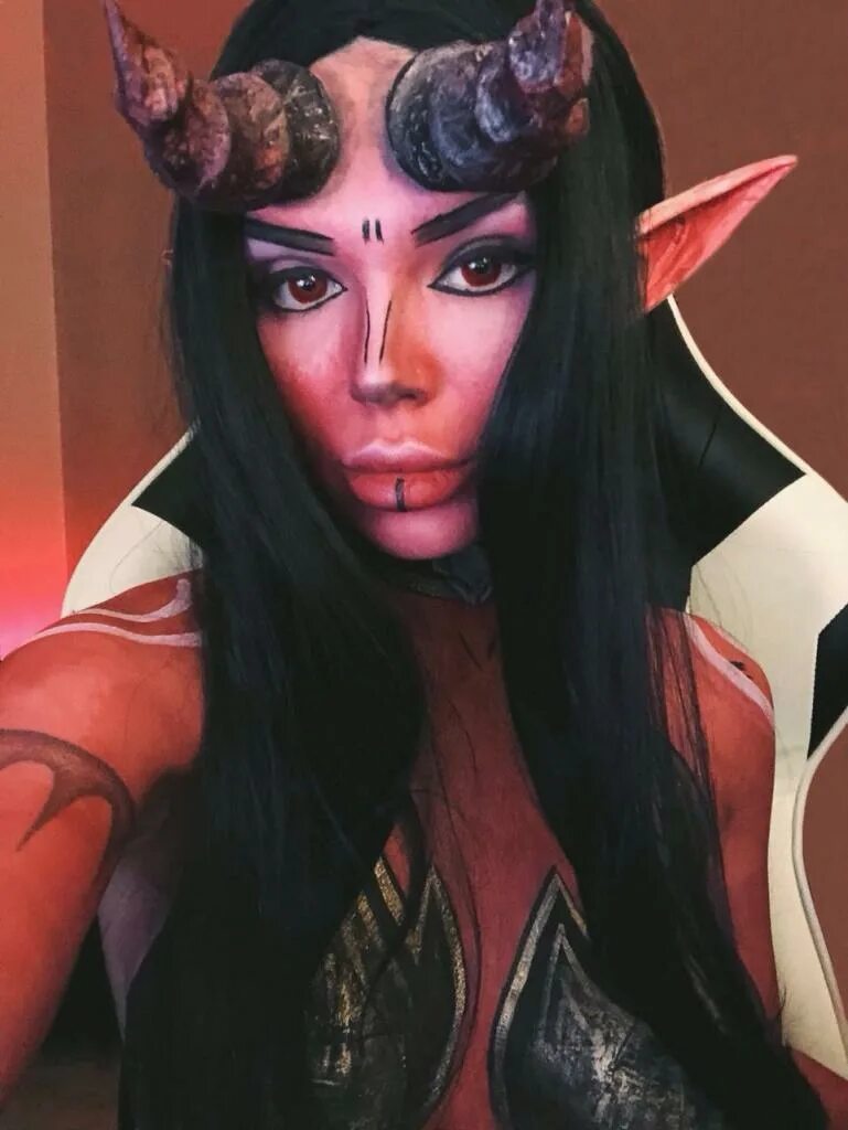 Наложницы дьявола. Дьявол в женском обличии фильм. Касикандриэра королева ада. Иноканоан лигаментиа. Барбело архидемоница.