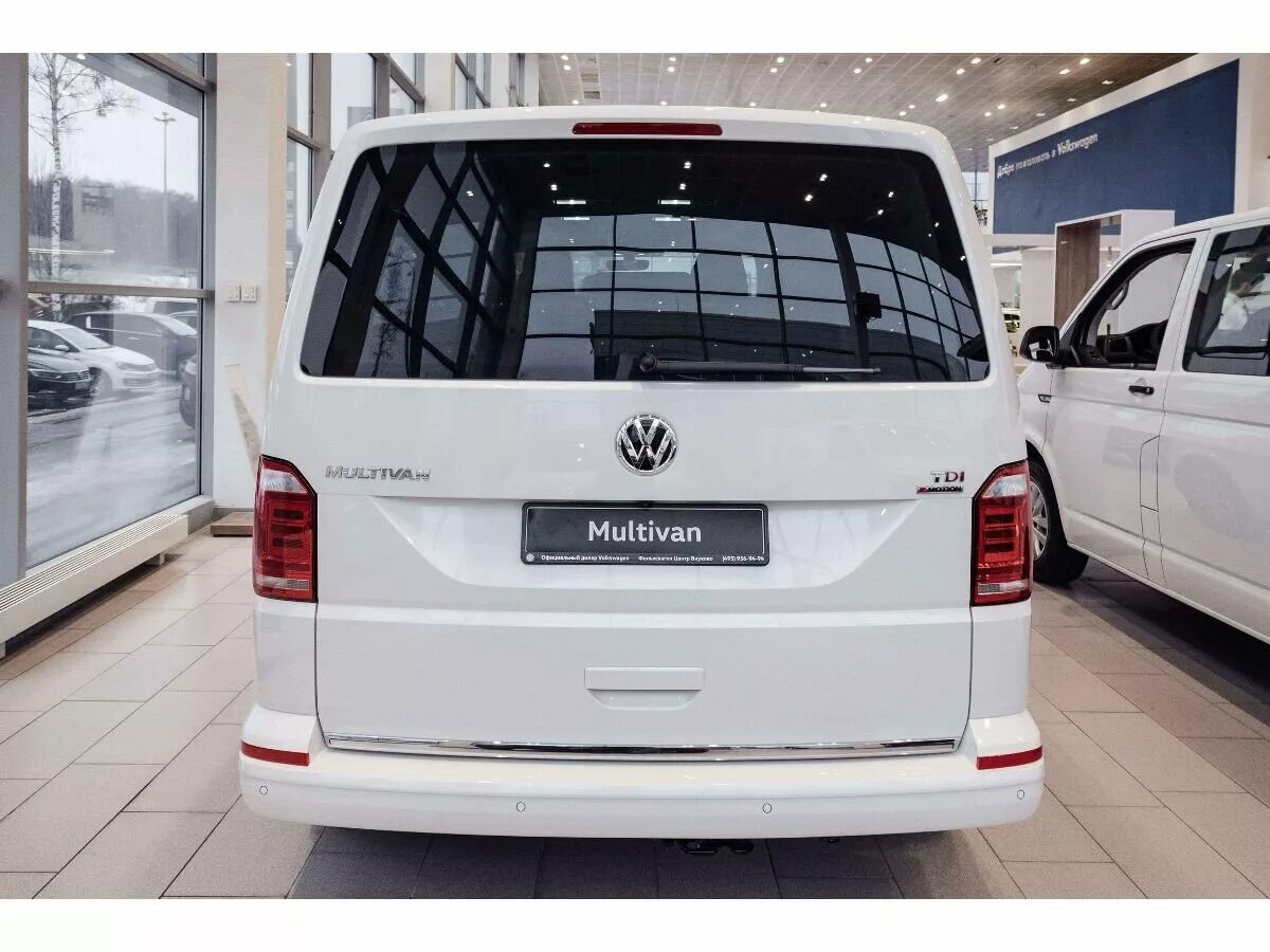 Volkswagen Multivan белый. Фольксваген Мультивен белый механика. VW Multivan t6 White. Фольксваген Мультивен Комфортлайн 2.0 TDI 2019 года. Мультивен дизель купить