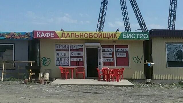 Дальнобойщики в кафе - Фото
