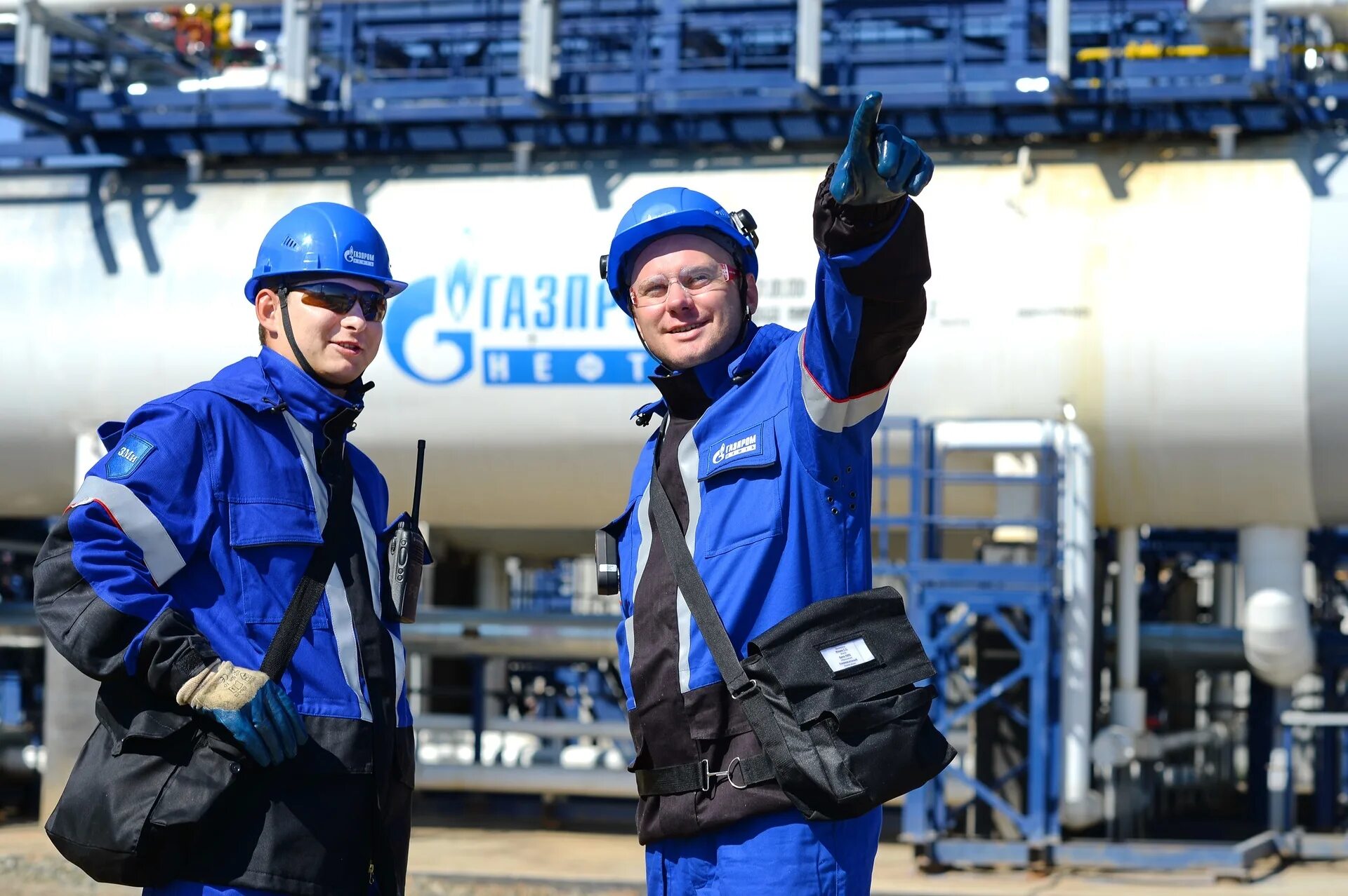 Сколько работников в газпроме. Сотрудники газпрома. Сколько работников в газпроме. Сотрудники газпрома. Сколько работников в газпроме.